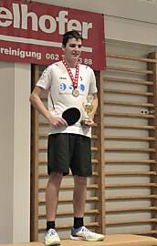 Janik bei der Siegerehrung